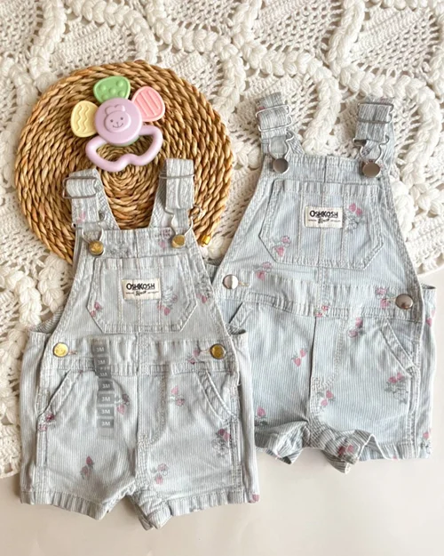 بیلر جین آبی کمرنگ طرح توت فرنگی oshkosh