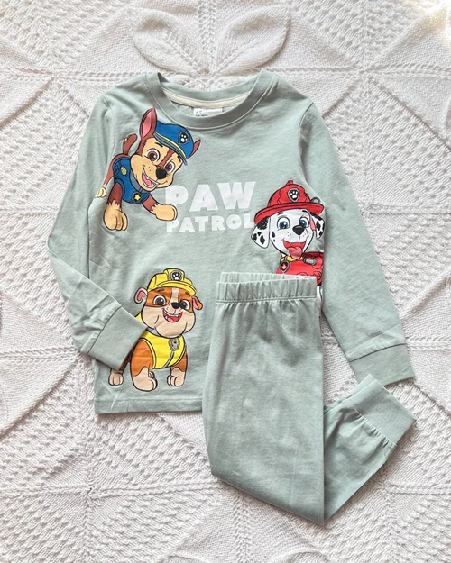 بلوز شلوار نخی سبز کم رنگ طرح سگهای نگهبان h&m