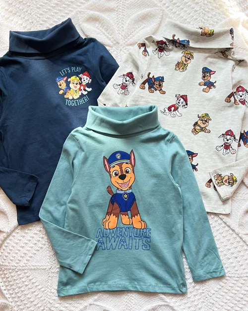 بلوز نخی خاکستری/سبز آبی/سورمه ای طرح سگ نگهبان c&a