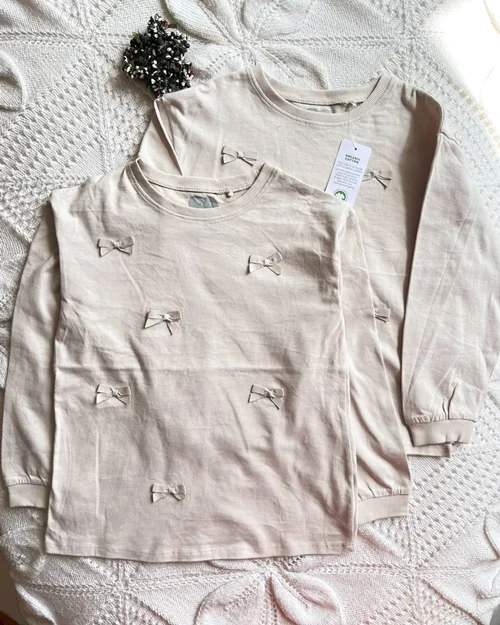 بلوز نخی کرم طرح پاپیون