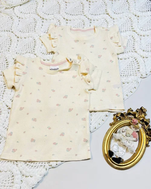 تیشرت نخی بیسکوییتی کرم طرح گل