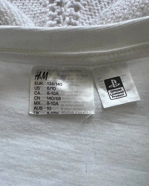 نمای داخل ست‌ تیشرت شلوارک پسرانه نخی طرح پلی استیشن H&M | اسکای‌تاپ مرجع تخصصی خرید لباس بچگانه